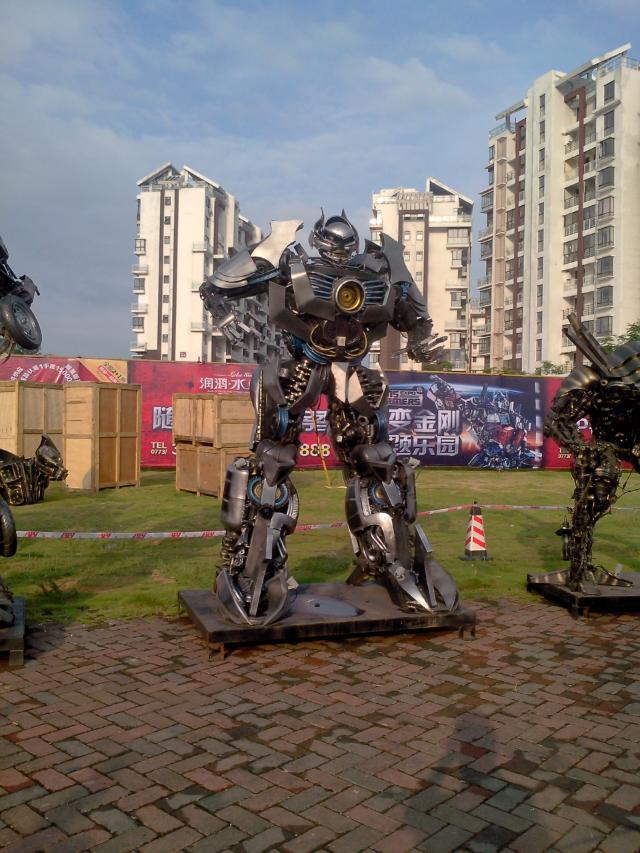 好大的变形金刚232 / 作者:易水清 / 帖子ID:102621