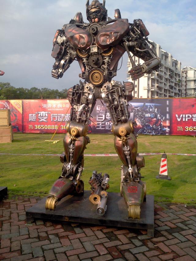 好大的变形金刚569 / 作者:易水清 / 帖子ID:102621