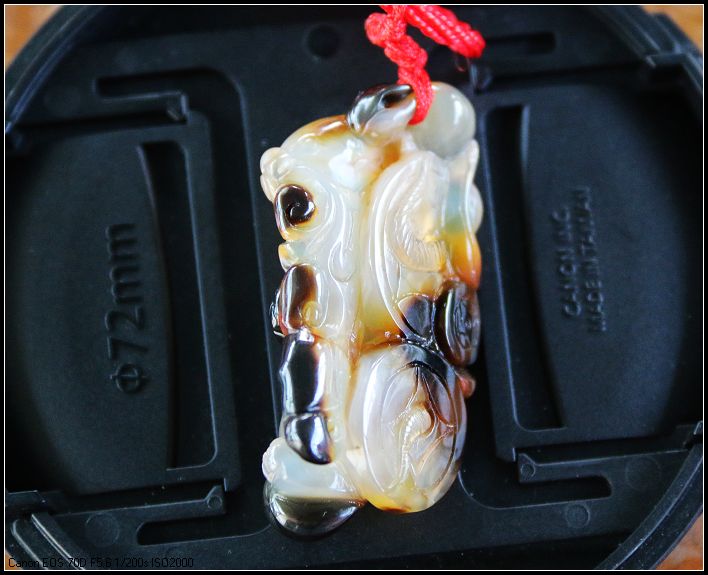 秀点新疆水冲玛瑙原石雕件31 / 作者:hgd / 帖子ID:103515