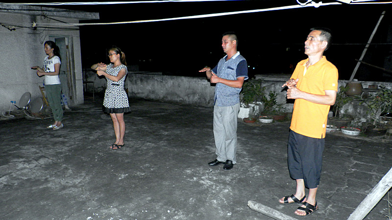 唯有奉献，才快乐735 / 作者:若無其事 / 帖子ID:103596