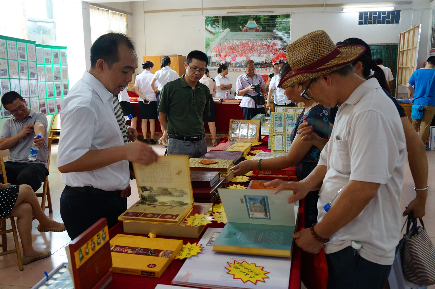 稀 世 珍 币 · 空 降 恭 城  广西精品钱币巡回展桂林恭城站圆满成功！138 / 作者:洁洁 / 帖子ID:103614