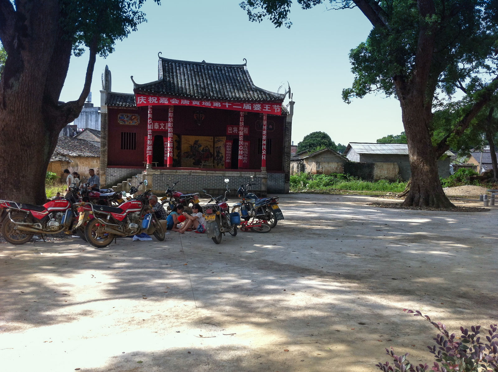 过几天就婆王节了，九板桥没有动静呀？277 / 作者:白千鸟 / 帖子ID:103666