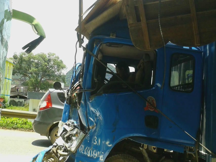 平乐公交车几牛掰·一个月撞几次·415 / 作者:罗少爷 / 帖子ID:103820