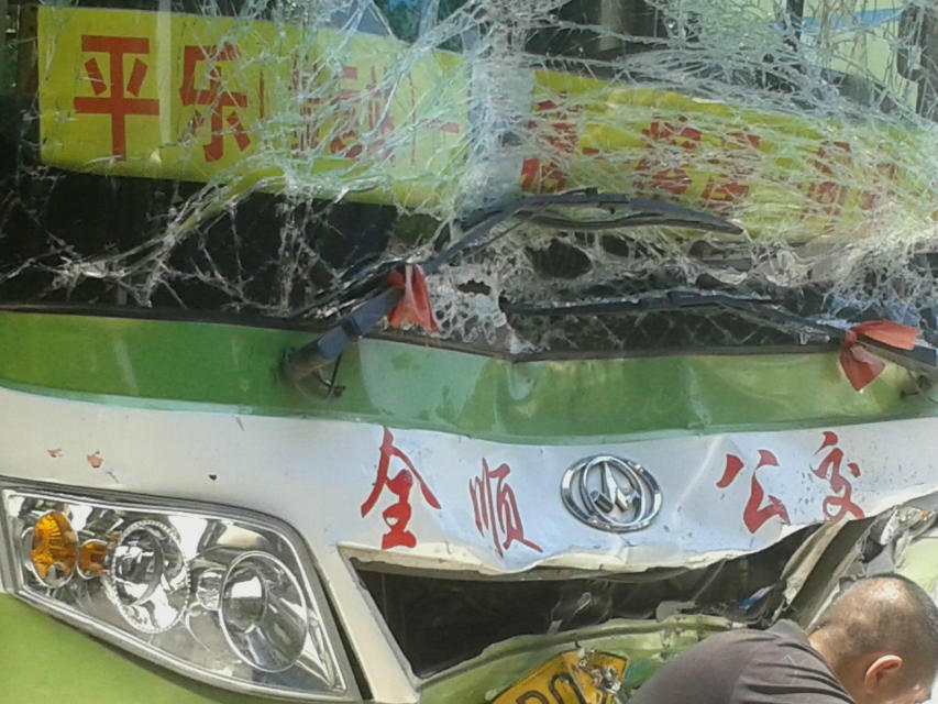 平乐公交车几牛掰·一个月撞几次·844 / 作者:罗少爷 / 帖子ID:103820