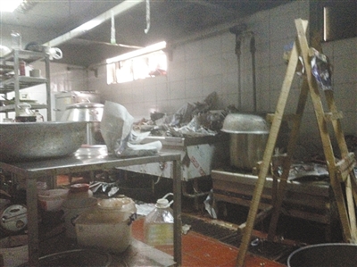记者卧底汉丽轩烤肉店：食客“口水肉” 转手回餐桌--转贴164 / 作者:键盘上的音符 / 帖子ID:103914