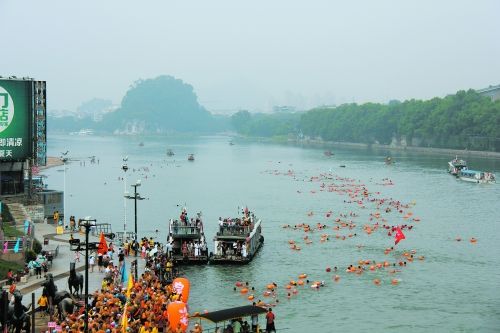 来自全国各地600余游泳爱好者漂游漓江573 / 作者:哟西 / 帖子ID:104028