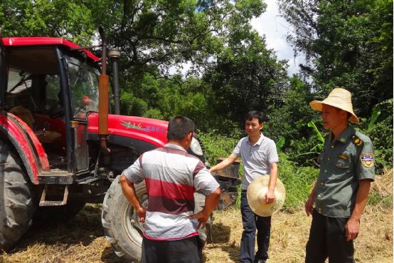 恭城农机服务“双抢”624 / 作者:哟西 / 帖子ID:104182