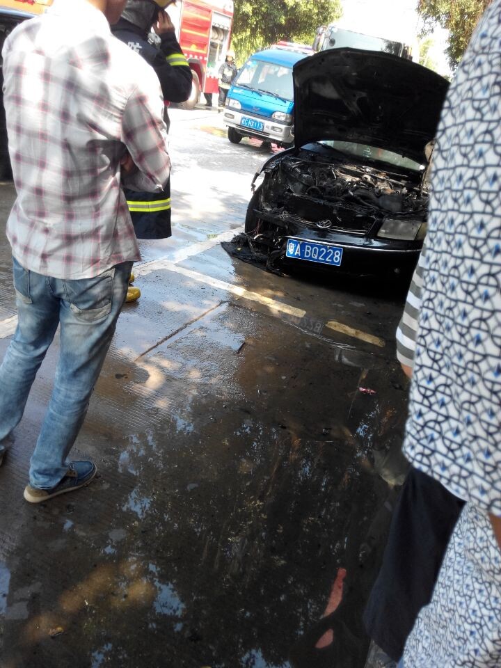 滨江苑小车自燃559 / 作者:键盘上的音符 / 帖子ID:104615