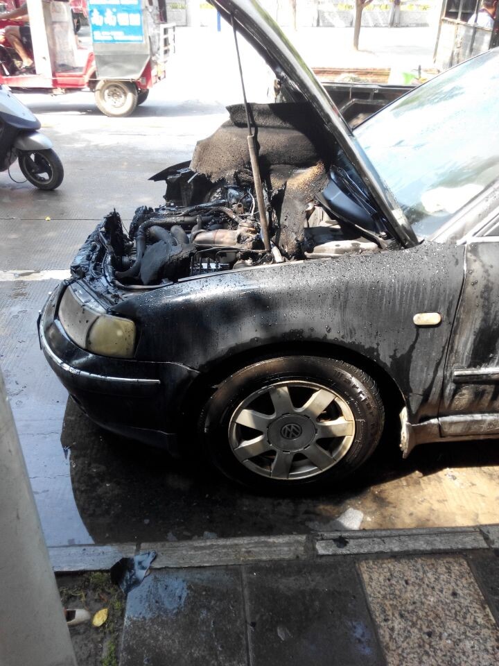 滨江苑小车自燃277 / 作者:键盘上的音符 / 帖子ID:104615