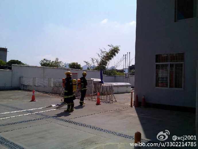 虾里洞加油站举行油罐起火应急预案演练667 / 作者:咚咚锵 / 帖子ID:104837