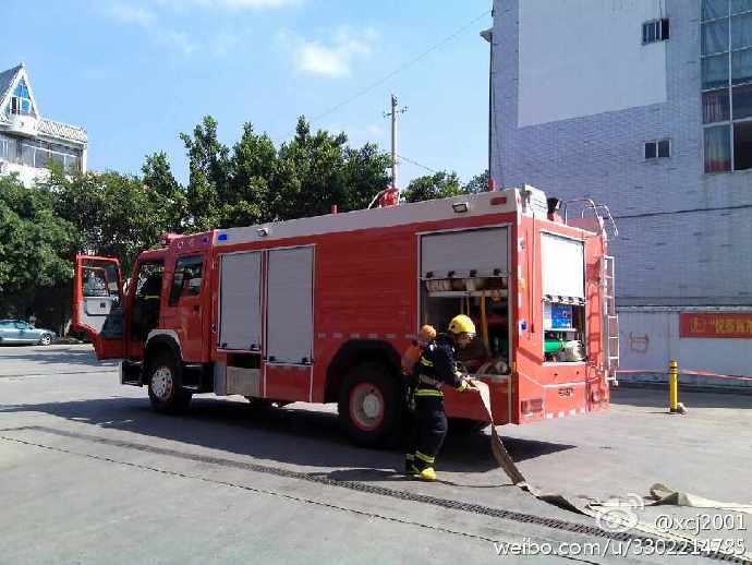 虾里洞加油站举行油罐起火应急预案演练427 / 作者:咚咚锵 / 帖子ID:104837