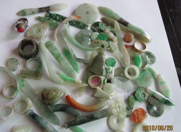 晒点紫砂壶与玉器给大家欣赏。姜太公在此钓鱼。74 / 作者:恭城蚂蜂 / 帖子ID:104988