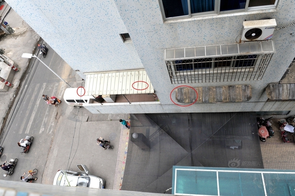 现在的小孩太马拉啦！防盗网窗都能跌下去，大人家看来要管好自家的小孩了！829 / 作者:红通通 / 帖子ID:105026