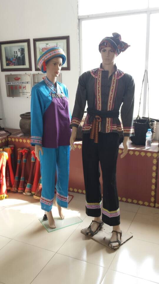 桂林电视台文哥辣椒妹参观观音水滨非物质文化遗产展示馆614 / 作者:欧耶 / 帖子ID:105111