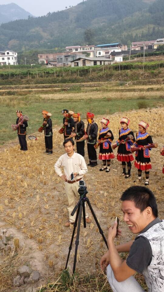 观音水滨吹笙挞鼓表演队为桂林电视台表演节目388 / 作者:欧耶 / 帖子ID:105119