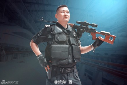 亮瞎眼！动车时代的南宁铁路新特警，帅哥萌萌哒285 / 作者:猫小萌 / 帖子ID:105125