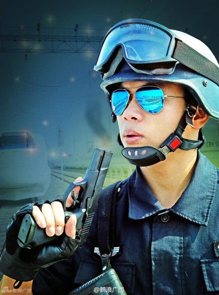 亮瞎眼！动车时代的南宁铁路新特警，帅哥萌萌哒221 / 作者:猫小萌 / 帖子ID:105125