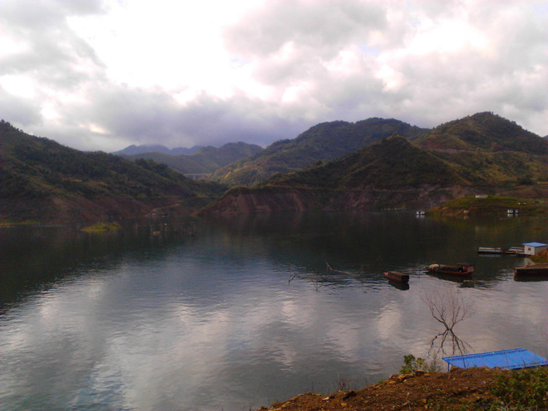 跟我走吧！看看山看看水,放松心儿,放飞无穷的的念想,漫步山水之！38 / 作者:建筑19551213 / 帖子ID:105144