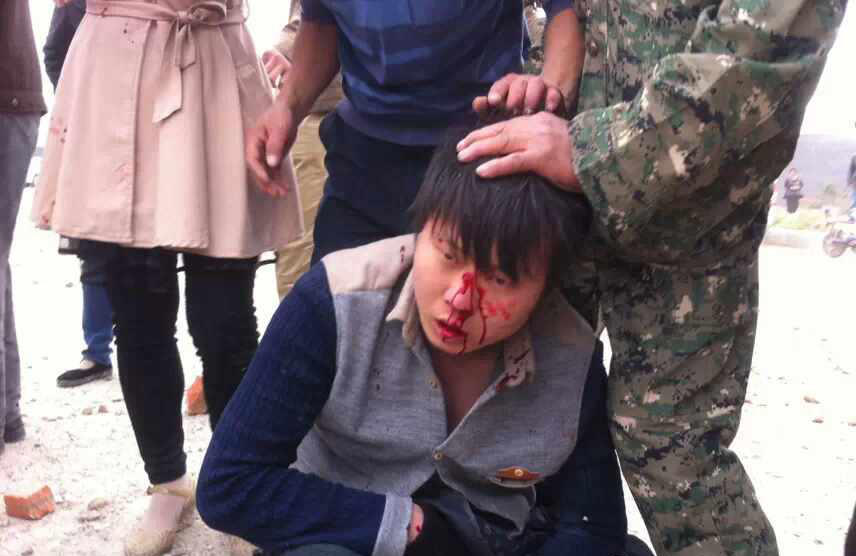 河南城管持砖石群殴村民 恭城的城管算文明的拉556 / 作者:红通通 / 帖子ID:105148