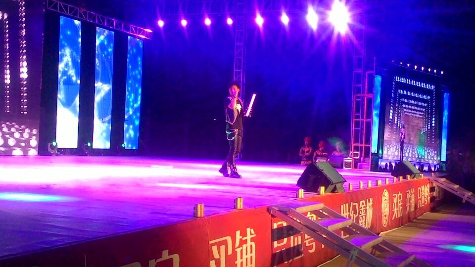 世纪鑫城晚会。光辉岁月，好有feel873 / 作者:猫小萌 / 帖子ID:105208