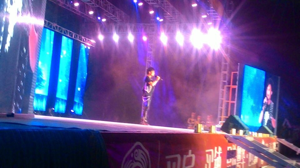 世纪鑫城晚会。光辉岁月，好有feel850 / 作者:猫小萌 / 帖子ID:105208