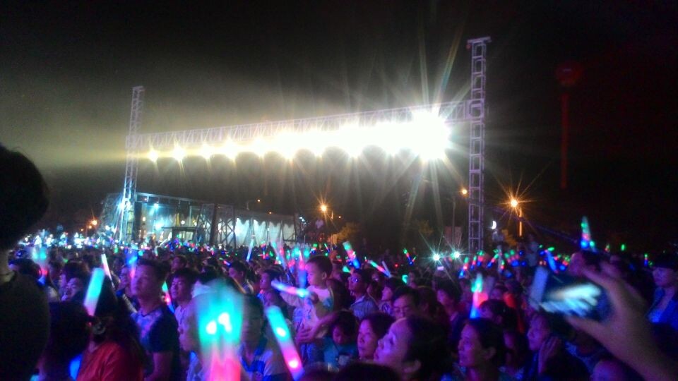 世纪鑫城晚会。光辉岁月，好有feel703 / 作者:猫小萌 / 帖子ID:105208