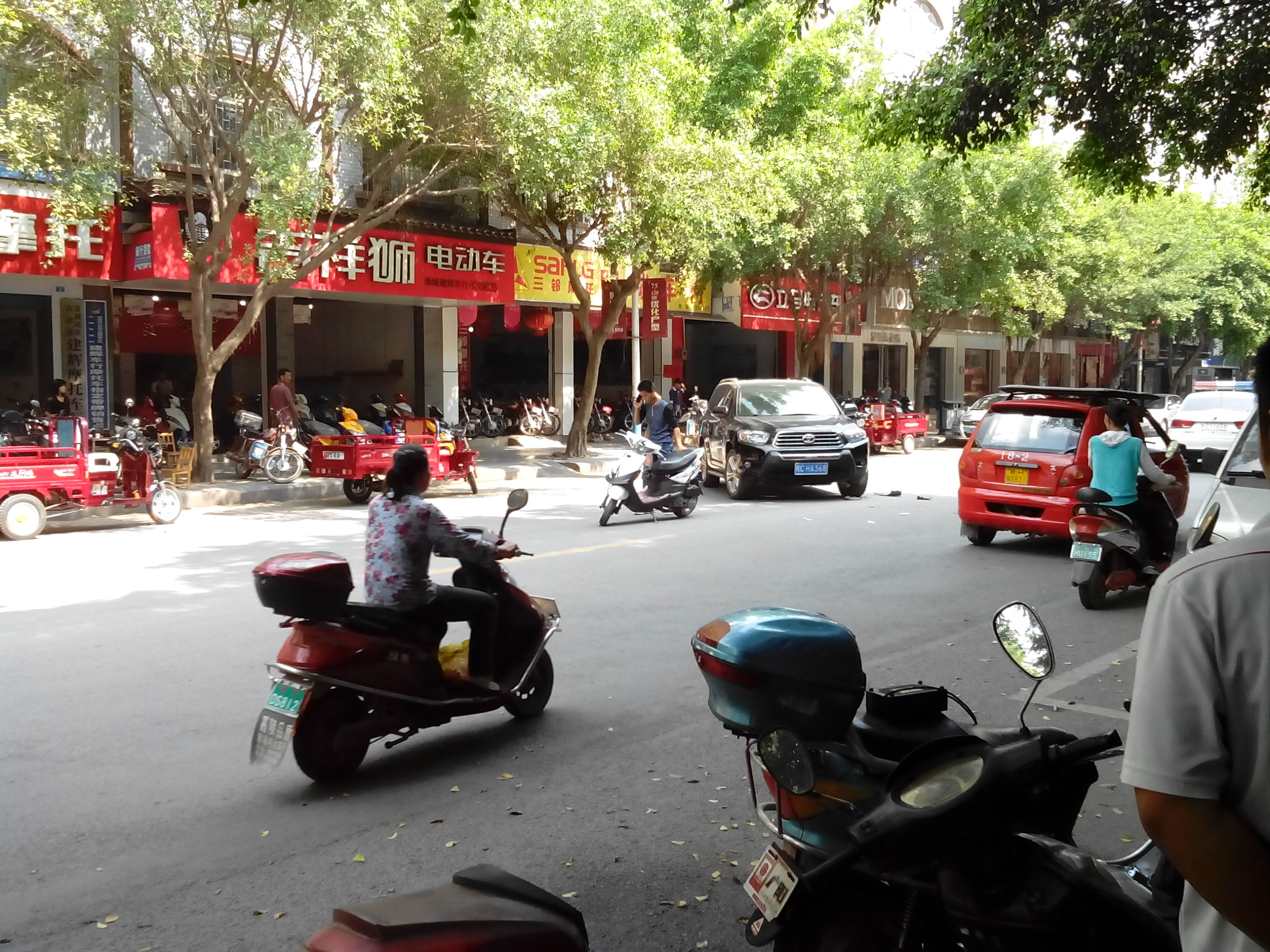 城中西路 今天中午的飞机!276 / 作者:罗少爷 / 帖子ID:105221