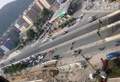 杭州3辆电动车违规上高架遭车祸 致一死两重伤282 / 作者:红通通 / 帖子ID:105288