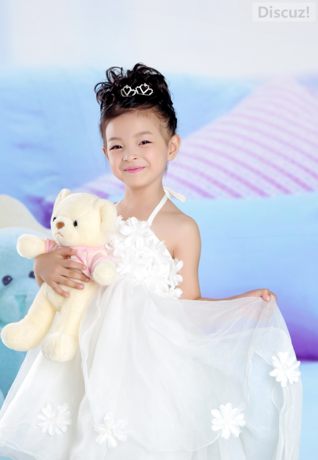 小妮妮，拍摄于格林童画，儿童摄影会馆759 / 作者:或许 / 帖子ID:105334