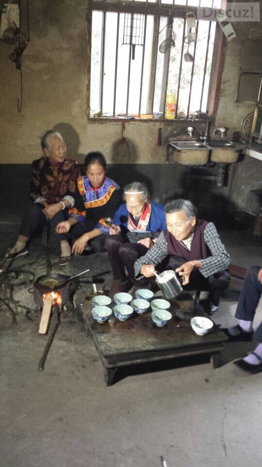 观音水滨百岁老人打油茶240 / 作者:欧耶 / 帖子ID:105495