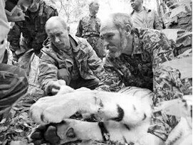 【新闻360】奇葩男友求抱抱 顺手“摸”走女友iPhone6690 / 作者:thkfh / 帖子ID:105813