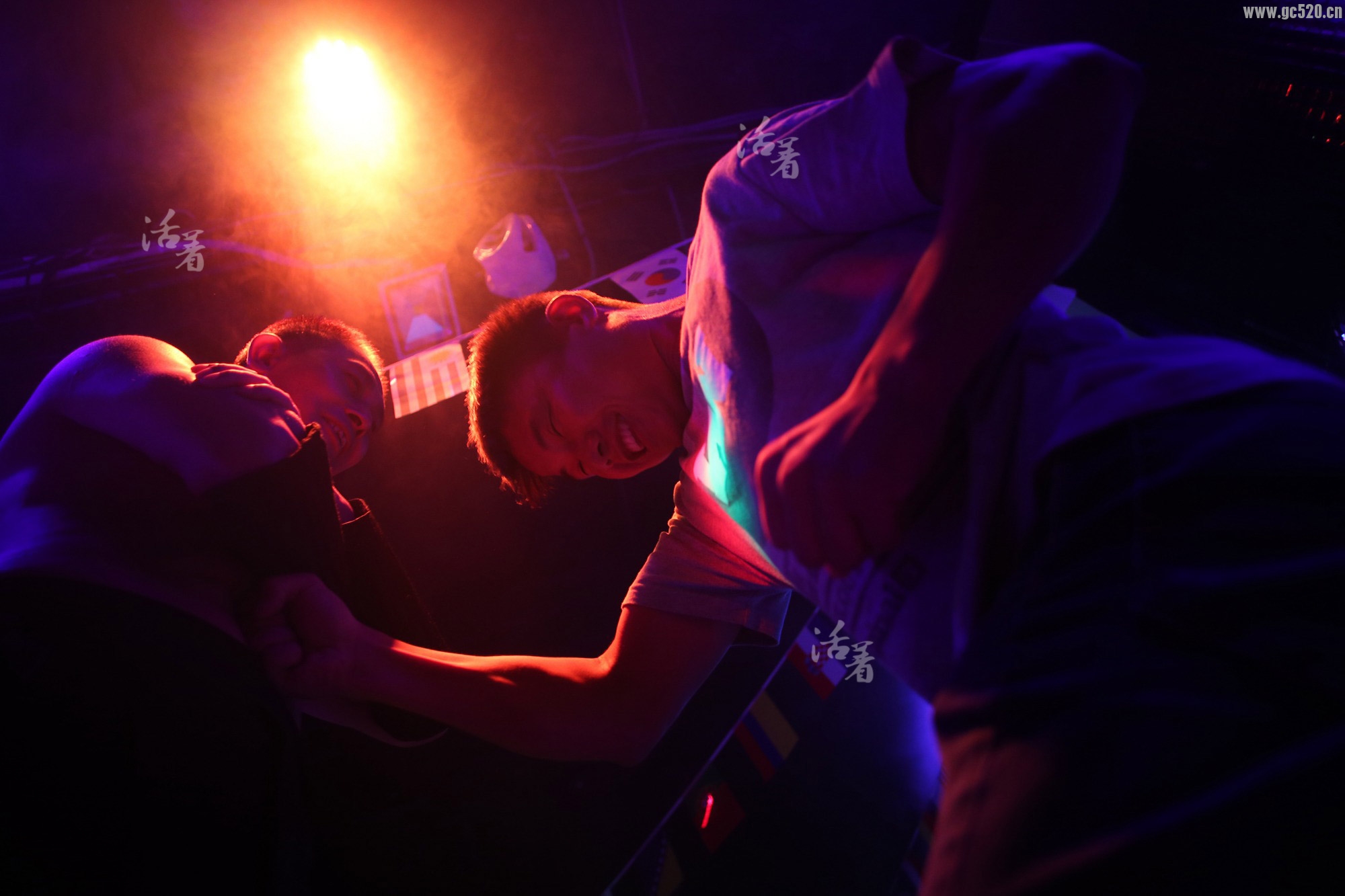 活着：挨打王（图片故事）739 / 作者:九命猫 / 帖子ID:105844