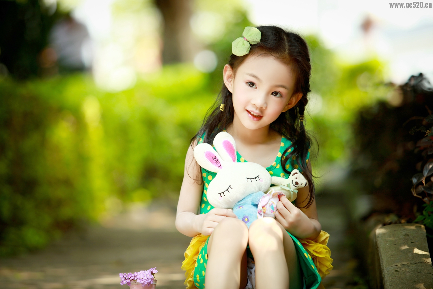 快来看机关幼儿园的小美女哦100 / 作者:蝴蝶树 / 帖子ID:105930