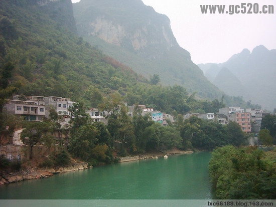 风景秀丽的盘阳河承载着说不完的寿乡故事，群山环抱着的小山村渲绎着道不尽的生命...394 / 作者:建筑19551213 / 帖子ID:106023