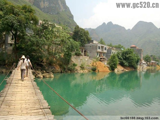 风景秀丽的盘阳河承载着说不完的寿乡故事，群山环抱着的小山村渲绎着道不尽的生命...340 / 作者:建筑19551213 / 帖子ID:106023