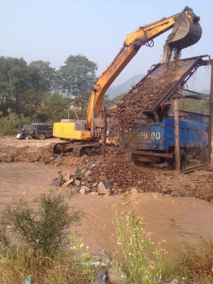 恭城惊现便捷式挖沙装置413 / 作者:红通通 / 帖子ID:106118