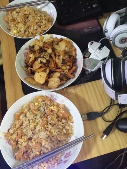 辣条蛋炒饭～薯片炒辣条～781 / 作者:猫小萌 / 帖子ID:106295