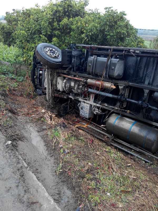 雨天路滑莫踩急刹952 / 作者:恭城无聊人 / 帖子ID:106297