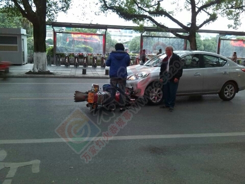 桂林南门桥车祸274 / 作者:苦竹河畔 / 帖子ID:106476