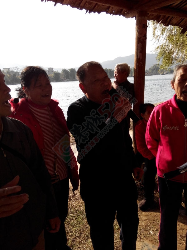 老人的笑与歌声996 / 作者:恭城无聊人 / 帖子ID:106744