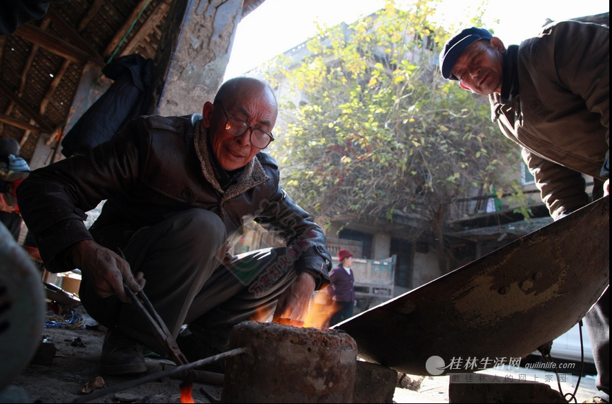 八旬老人的补锅情964 / 作者:奇葩处处有 / 帖子ID:106770