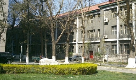 分享去参观中国传媒大学和亦庄四合院宾馆的精彩图文898 / 作者:qwfy5566 / 帖子ID:106772