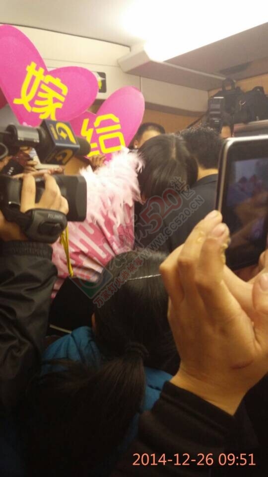 恭城小伙子高铁列车上向女友求婚741 / 作者:穷人 / 帖子ID:107055