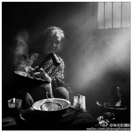 奶奶打油茶，相片转载微博（非本人拍摄）625 / 作者:九命猫 / 帖子ID:107207