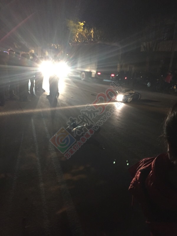 江贝村路段越野车车祸致死逃逸313 / 作者:穷人 / 帖子ID:107381