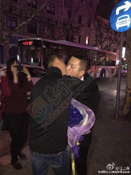上海太仓路附近，惊现男男求婚的场面！39 / 作者:黑白年代 / 帖子ID:111604