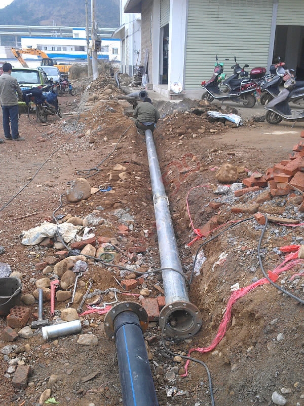 火车站见闻419 / 作者:风轻云_gz0k8 / 帖子ID:111731