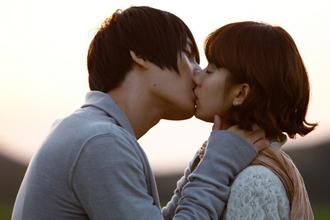 热恋中的朋友可以用三招消灭口中异味725 / 作者:原谅我爱自由 / 帖子ID:112525