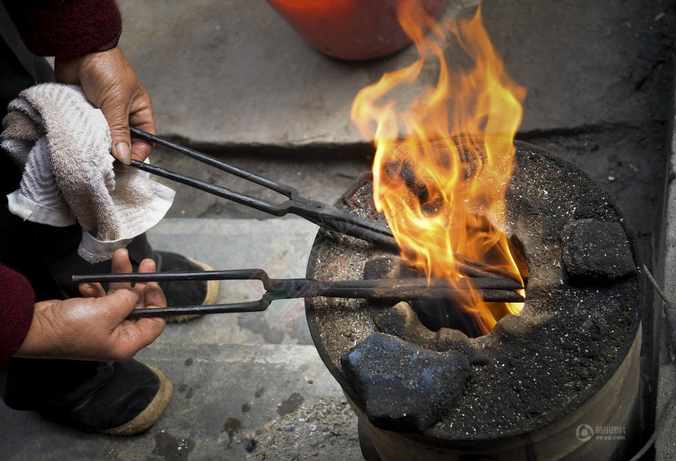 即将流逝的技艺火钳烫发942 / 作者:美丽的梦花 / 帖子ID:113066