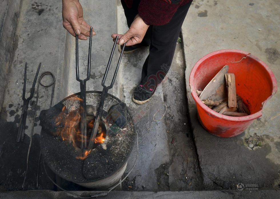 即将流逝的技艺火钳烫发448 / 作者:美丽的梦花 / 帖子ID:113066